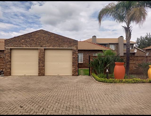 2 BEDROOM TOWNHOUSE SOLD IN ANDEON